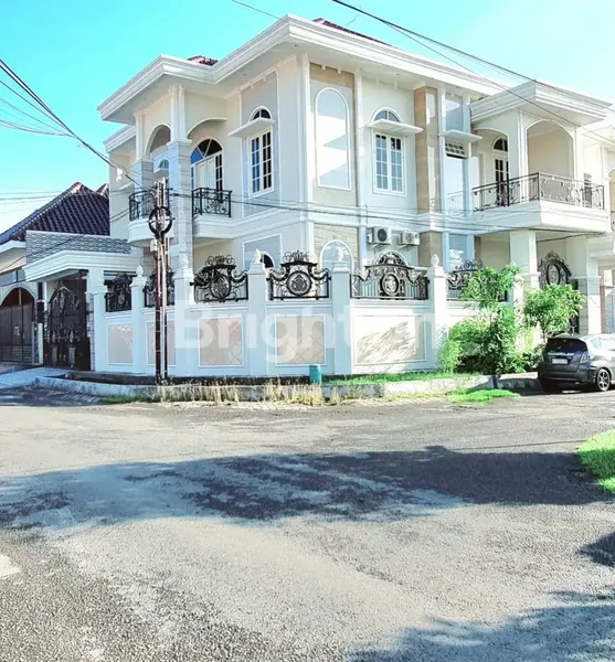 image RUMAH HOOK MANYAR BANGUNAN BARU ROW JALAN LEBAR, RUMAH SIAP HUNI DEKAT UNTAG  (2)