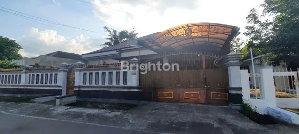 image RUMAH MEWAH FULL FURNISH 5KT DI COLOMADU - LT 450M² SIAP HUNI (1)