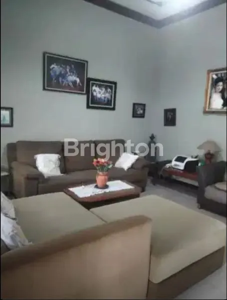 image RUMAH 2 LANTAI STRATEGIS MANYAR TIRTOYOSO (2)