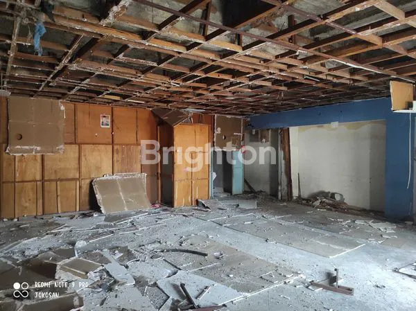 image TOKO STRATEGIS PINGGIR JALAN RAYA UTAMA URIP SUMOHARJO. (3)