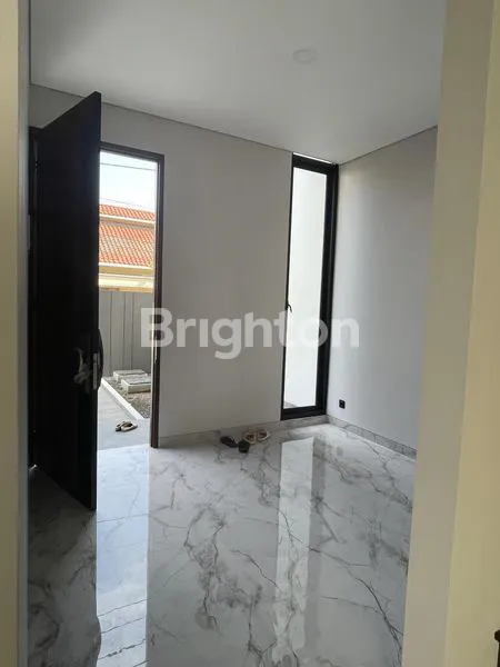 image RUMAH MANYAR KERTOARJO NEW GRESS LOKASI PREMIUM (4)