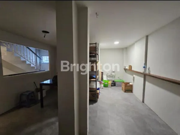 image DIJUAL RUKO 3 LANTAI DI TAMAN RATU – SIAP PAKAI, COCOK KANTOR, USAHA & GUDANG! (3)