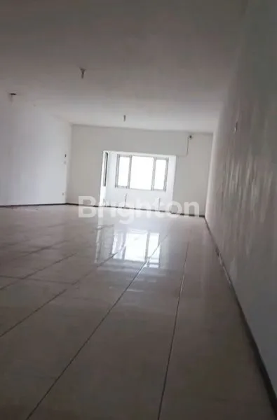 image RUKO DUA LANTAI STRATEGIS DI JALAN RAYA NGIJO KARANGPLOSO DENGAN HALAMAN LUAS DEPAN BELAKANG (4)