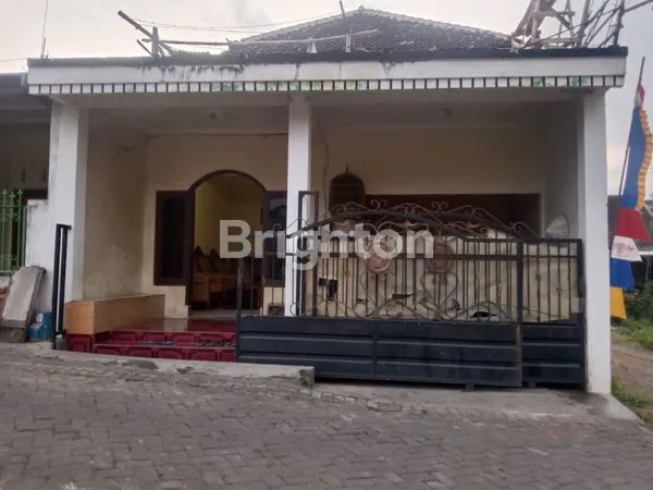 image RUMAH 2 LANTAI STRATEGIS DEKAT KAMPUS UMM 3, COCOK UNTUK HUNIAN ATAU USAHA KOS (2)