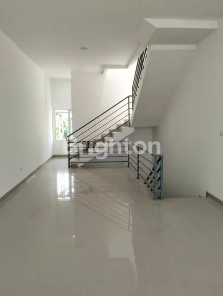 image RUKO HOLIS CARINGIN LOKASI STRATEGIS SIAP PAKAI (4)