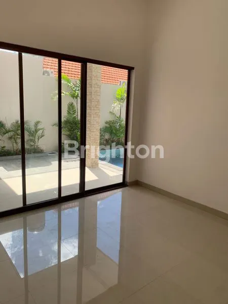 image VILLA MODERN DENGAN PRIVATE POOL DISEWAKAN DI CANGGU (3)