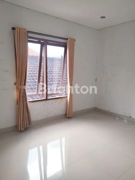 image RUMAH DI RENON LOKASI STRATEGIS (7)