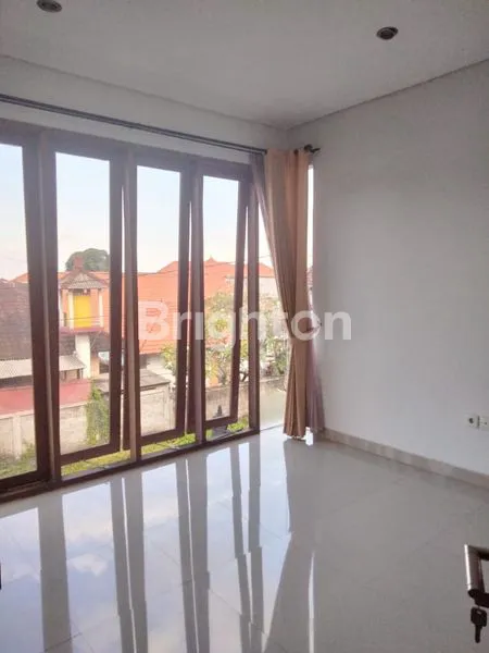 image RUMAH DI RENON LOKASI STRATEGIS (5)