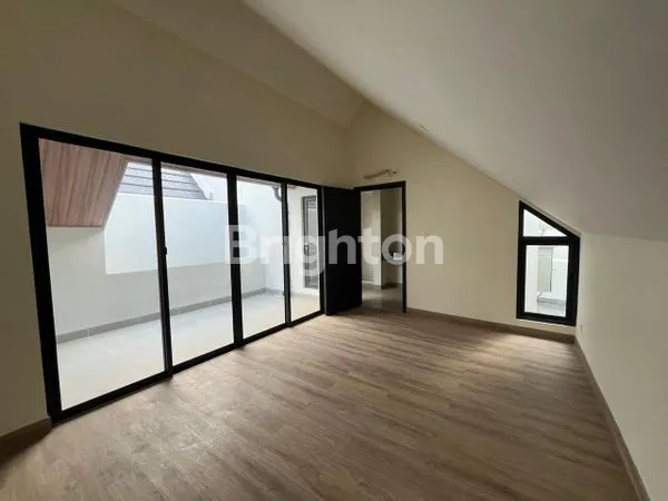 image RUMAH MODERN SIAP HUNI DI CLUSTER LEONORA SUMMARECON SERPONG (8)