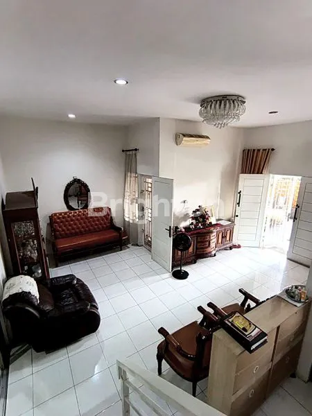 image DIJUAL RUMAH THE GRAND MENTENG INDAH LEBAR 8 METER FULL FURNISHED (4)