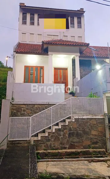 image RUMAH SEJUK DENGAN CITY VIEW DI CIWARUGA PARONGPONG BANDUNG (4)