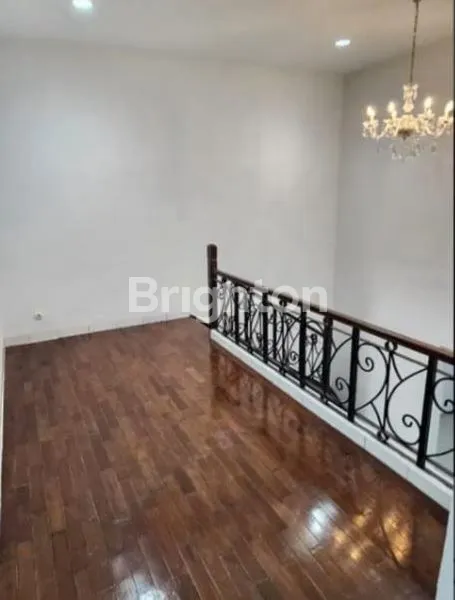 image RUMAH BAGUS SIAP HUNI DI PERUMAHAN ELIT.DEKAT PINTU TOL JAGORAWI.DANAU BOGOR RAYA.BOGOR (5)