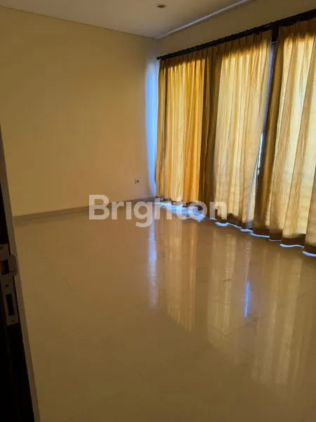 image RUMAH LUAS 2 LANTAI DI TENGAH KOTA DENPASAR (6)