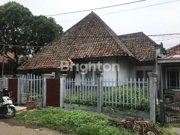 image RUMAH KLASIK HOOK 258 M² STRATEGIS DI KEBONWARU KOTA BANDUNG  - INVESTASI PASTI UNTUNG (2)