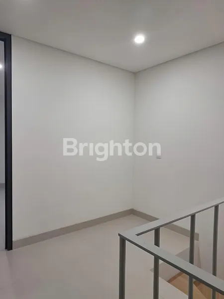 image DIJUAL RUMAH ELEGAN 2 LANTAI DI SERPONG GARDEN 1 - CISAUK (7)