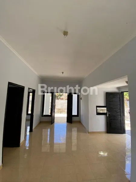 RUMAH TERAWAT BERADA DI KOMPLEK PERUMAHAN TJAMPUHAN GIANYAR