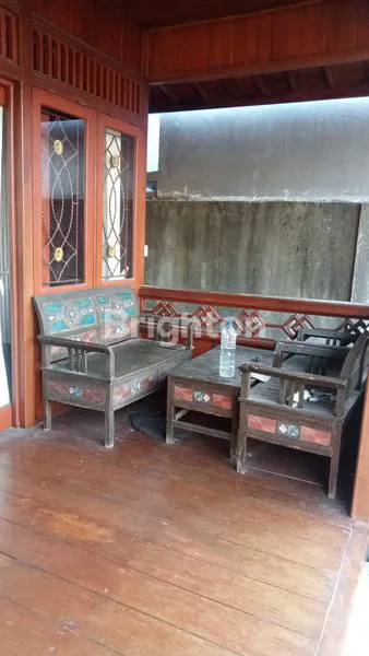 image RUMAH KAYU MODERN, 3KM, HALAMAN LUAS DI TUKAD BATANGHARI (8)