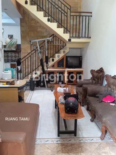 image RUMAH MEWAH 2 LANTAI, 4KT, KOLAM MINI DI GRIYA KENCANA DEPOK (2)