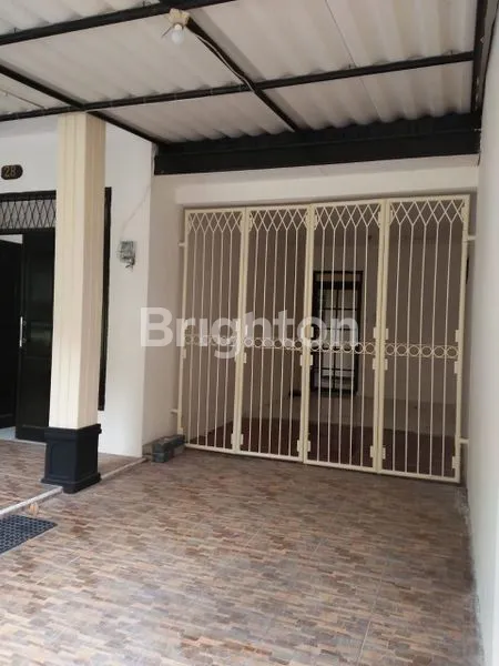 image RUMAH DI SIMPANG DARMO PERMAI SELATAN (5)