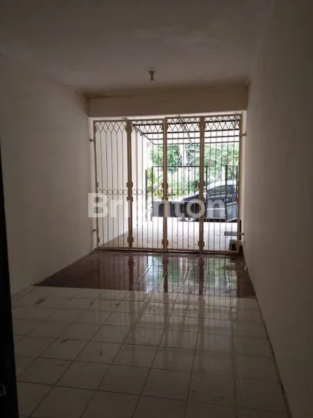 image RUMAH DI SIMPANG DARMO PERMAI SELATAN (7)