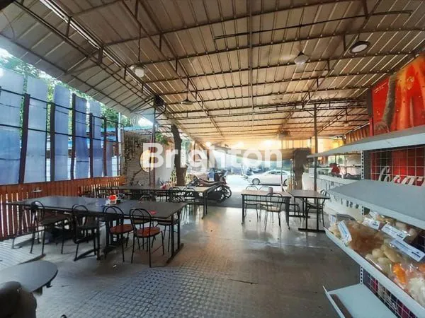 BANGUNAN USAHA KULINER RAMAI STRATEGIS DI CIPINANG RAYA JAKARTA TIMUR