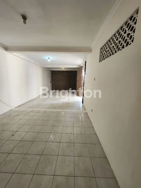 image RUANG USAHA STRATEGIS DI JALAN RAYA KELAPA DUA GADING SERPONG TRAFFIC SELALU RAMAI (2)