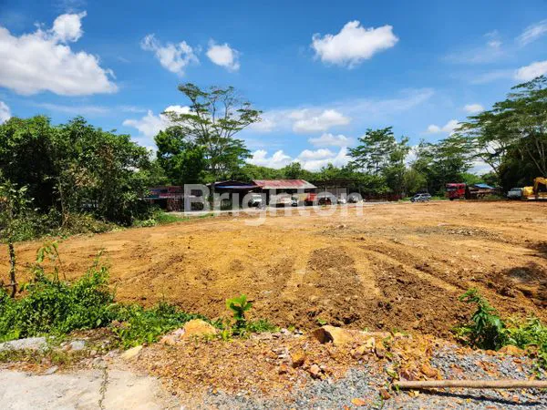 image LAHAN KOMERSIAL DENGAN LUAS 2.396 M2 PINGGIR JALAN TRANS KALIMANTAN KM. 2,7 AMBAWANG (5)