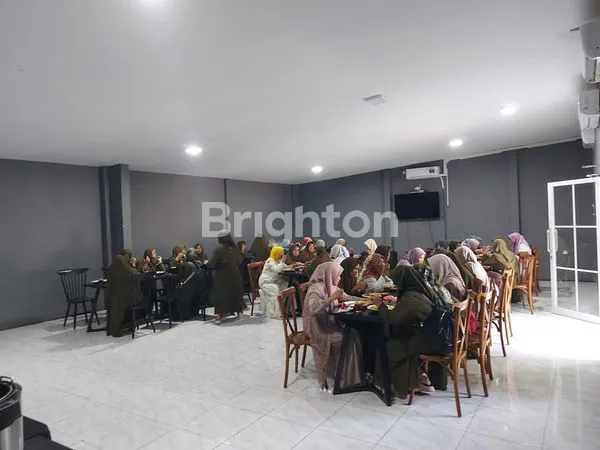 image OPER KONTRAK CAFE CANTIK DAN BERSIH TENGAH KOTA DI JALAN RAYA SANGAT DEKAT MENUJU  PANTAI KARTINI MASIH  10 TH  (7)