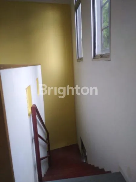 image RUKO 2 LANTAI SIAP UNTUK USAHA DI JALAN PRAPANCA RAYA JAKARTA (8)