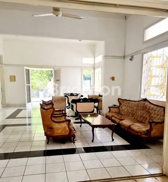 image HERITAGE HOUSE SEJAK 1930 , LINGKUNGAN ELIT ,ASRI DAN TENANG MENTENG (3)
