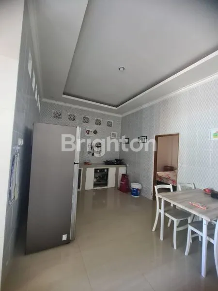 image RUMAH MEWAH 3 LANTAI SEMI-FURNISHED DI JIMBARAN DEKAT TOL (4)