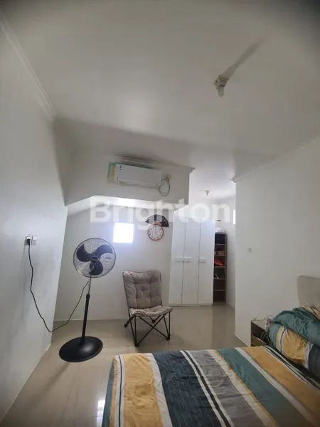 image RUMAH MEWAH 3 LANTAI SEMI-FURNISHED DI JIMBARAN DEKAT TOL (6)