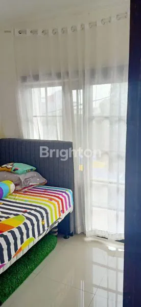 image RUMAH DI KOMPLEK PERMATA REGENCY (4)