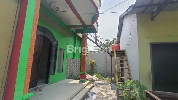 image RUMAH DAN TEMPAT USAHA DI RING ROAD MOJOSONGO (6)