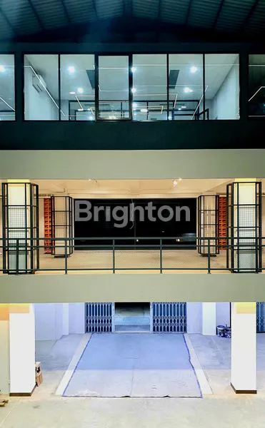 image GEDUNG 3 LANTAI BAGUS PARKIR LUAS 100 METER DARI JALAN SUDIRMAN SEMARANG (3)