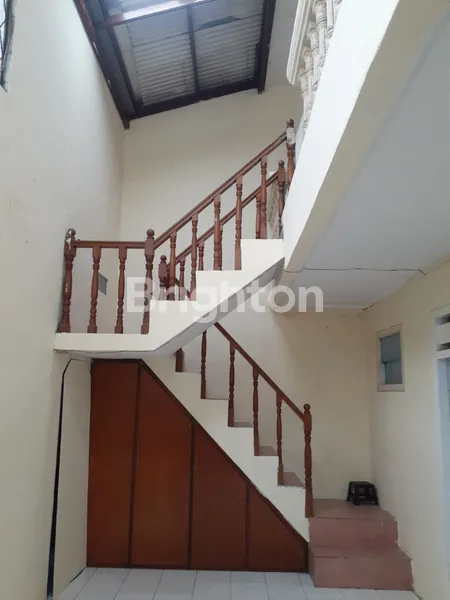 image RUMAH LAYAKHUNI DIJUAL HITUNG TANAH SAJA DKT RS PERSAHABATAN AKSES 3 MOBIL BISA UTK USAHA/RUMAH KOS (6)