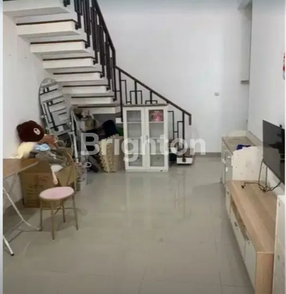 image RUMAH 2 LANTAI FULL FURNISHED DI CLUSTER KRISTA ARYANA KARAWACI (2)