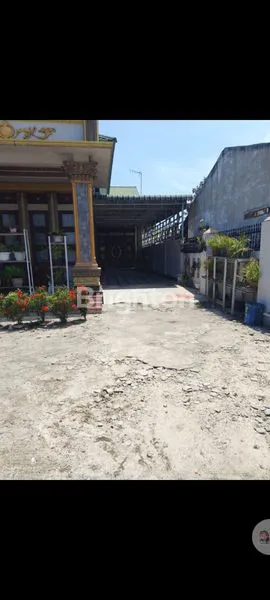 image RUMAH MEWAH DI KARANG ANYAR (4)