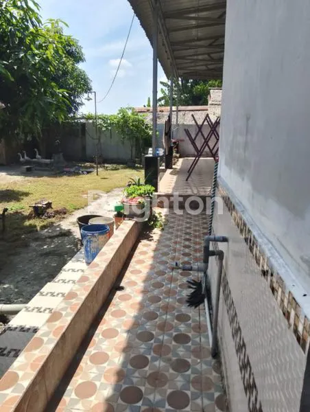 image RUMAH MEWAH DI KARANG ANYAR (8)