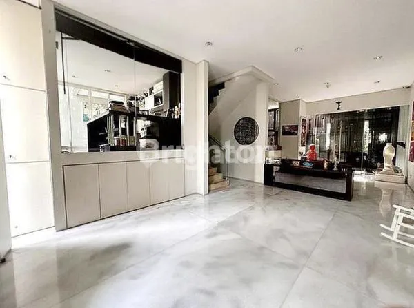 image RUMAH PIK ROME 10 X 25 FULL FURNISHED PANTAI INDAH KAPUK CLUSTER KUDA LAUT (7)