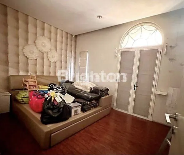 image RUMAH PIK ROME 10 X 25 FULL FURNISHED PANTAI INDAH KAPUK CLUSTER KUDA LAUT (2)