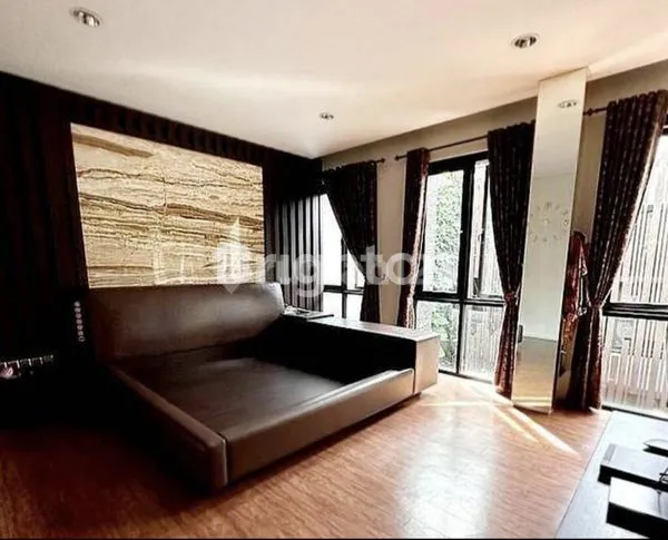 image RUMAH PIK ROME 10 X 25 FULL FURNISHED PANTAI INDAH KAPUK CLUSTER KUDA LAUT (6)
