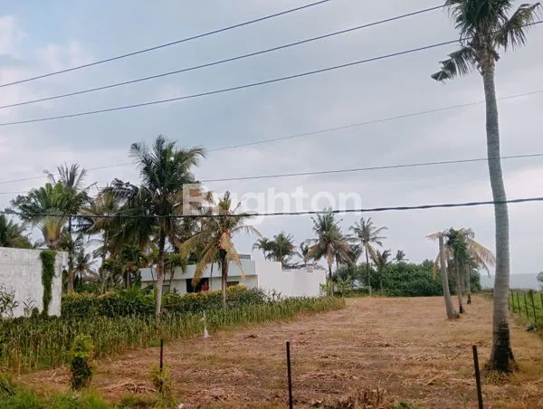 LAND FOR SALE BEACHFRONT