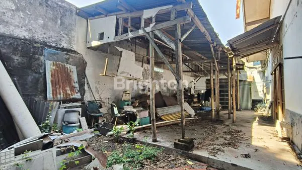 image RUMAH LAMA TENGAH KOTA KEDIRI – DEKAT MALL & AREA BISNIS KEDIRI KOTA (4)