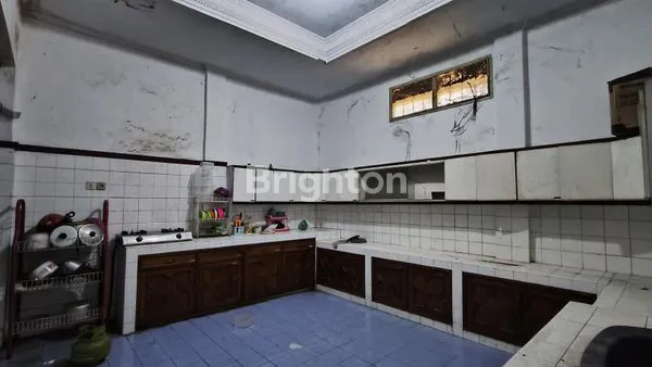 image RUMAH LAMA TENGAH KOTA KEDIRI – DEKAT MALL & AREA BISNIS KEDIRI KOTA (6)