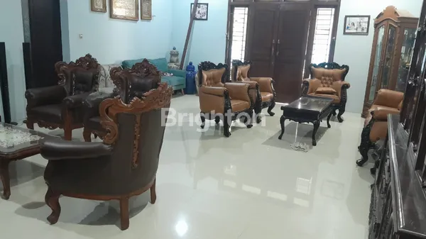 image RUMAH KENDANGSARI HADAP FAVORIT, TERAWAT, DEKAT PRAPEN TENGGILIS (2)