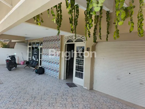 image RUMAH 2 LANTAI SIAP HUNI MANYAR DEKAT SEKOLAH PETRA NGAGEL NGINDEN GUBENG SURABAYA TIMUR (2)