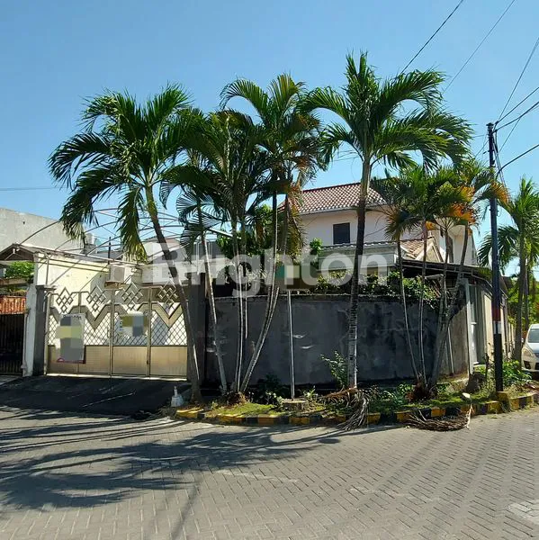 RUMAH HOOK 1½ LANTAI DI DARMO PERMAI UTARA SURABAYA BARAT