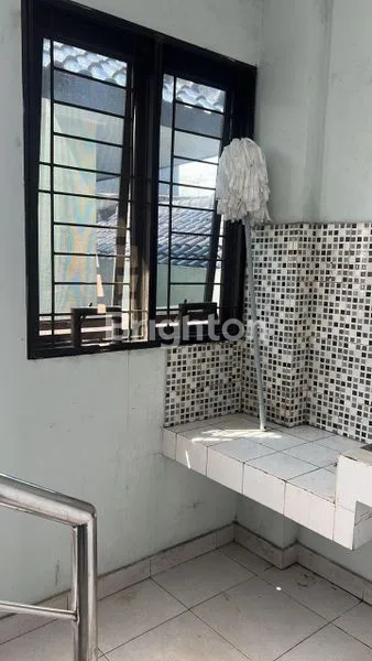 image PELUANG EMAS! RUKO 2,5 LANTAI SHM SUPER STRATEGIS DI CIJERAH - DIJUAL JAUH DIBAWAH HARGA APPRAISAL BANK! (2)