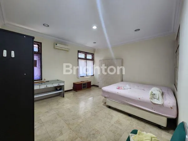 image RUMAH SIAP HUNI TERAWAT DI DHARMAHUSADA SURABAYA DEKAT MERR GM GALAXY MAL UNAIR ITS PAKUWON CITY  (5)